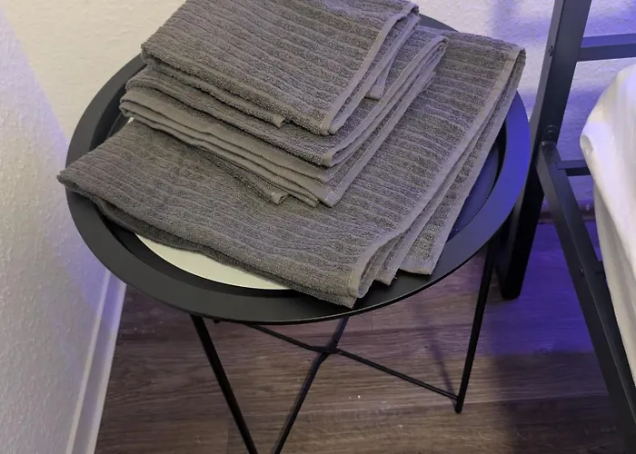 Апартаменты Monteurzimmer Zentral In